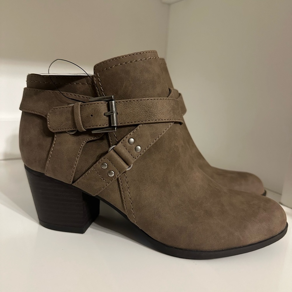 Indigo Rd. Tan bootie 7.5 brand new